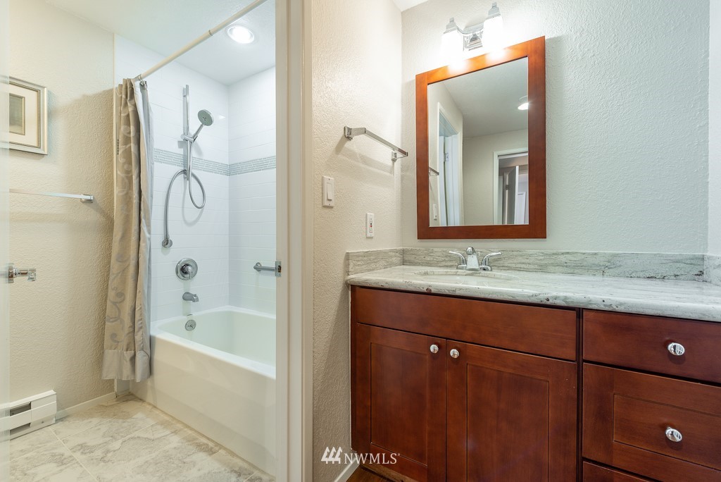 132 North 132nd Street, Unit 202 Seattle, WA 98133 - Photo 20 of 25