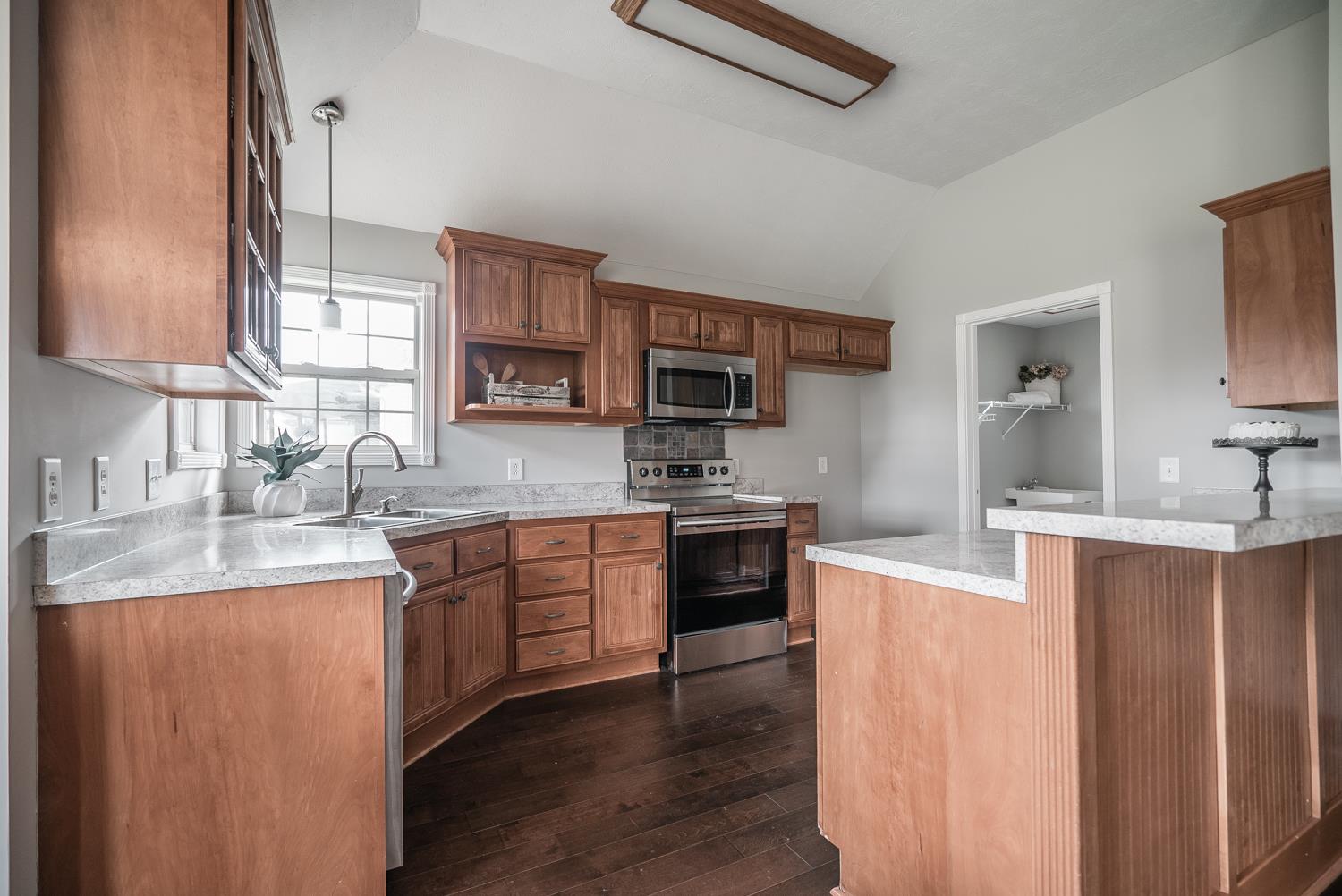 149 Foxrun Springfield, TN 37172 - Photo 8 of 21