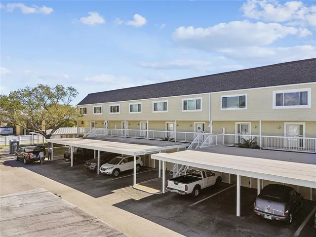 $374,900 | 433 Paula Drive South, Unit 24, Dunedin, FL 34698