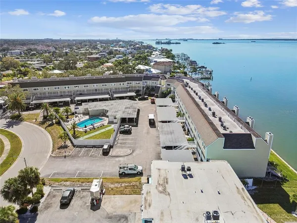 $374,900 | 433 Paula Drive South, Unit 24, Dunedin, FL 34698