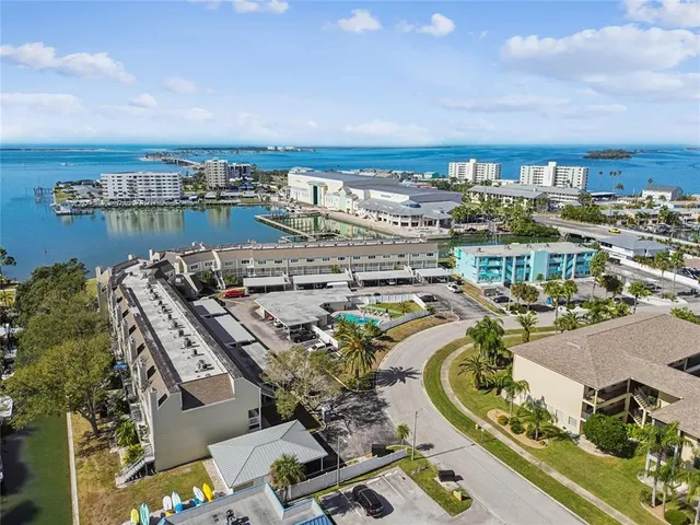 $374,900 | 433 Paula Drive South, Unit 24, Dunedin, FL 34698