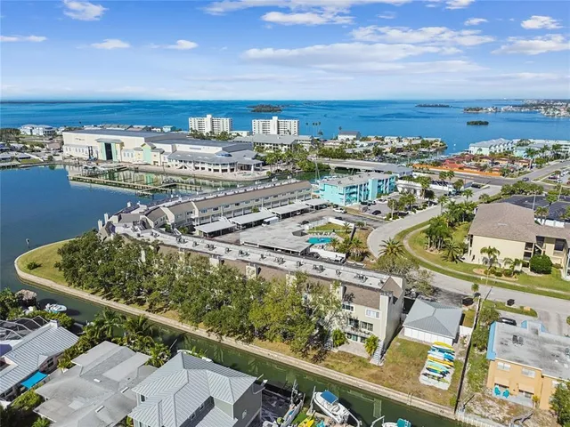 $374,900 | 433 Paula Drive South, Unit 24, Dunedin, FL 34698