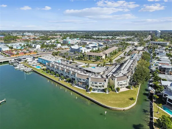 $374,900 | 433 Paula Drive South, Unit 24, Dunedin, FL 34698