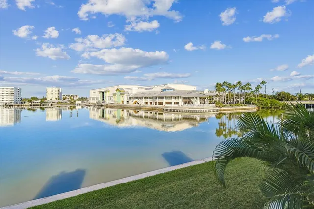 $374,900 | 433 Paula Drive South, Unit 24, Dunedin, FL 34698