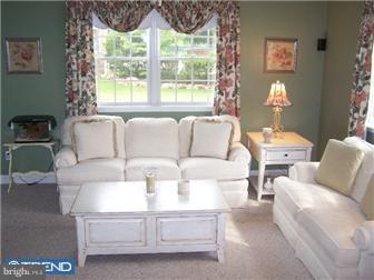91 Gaunt Drive Mickleton, NJ 08056 - Photo 6 of 12 Family Room