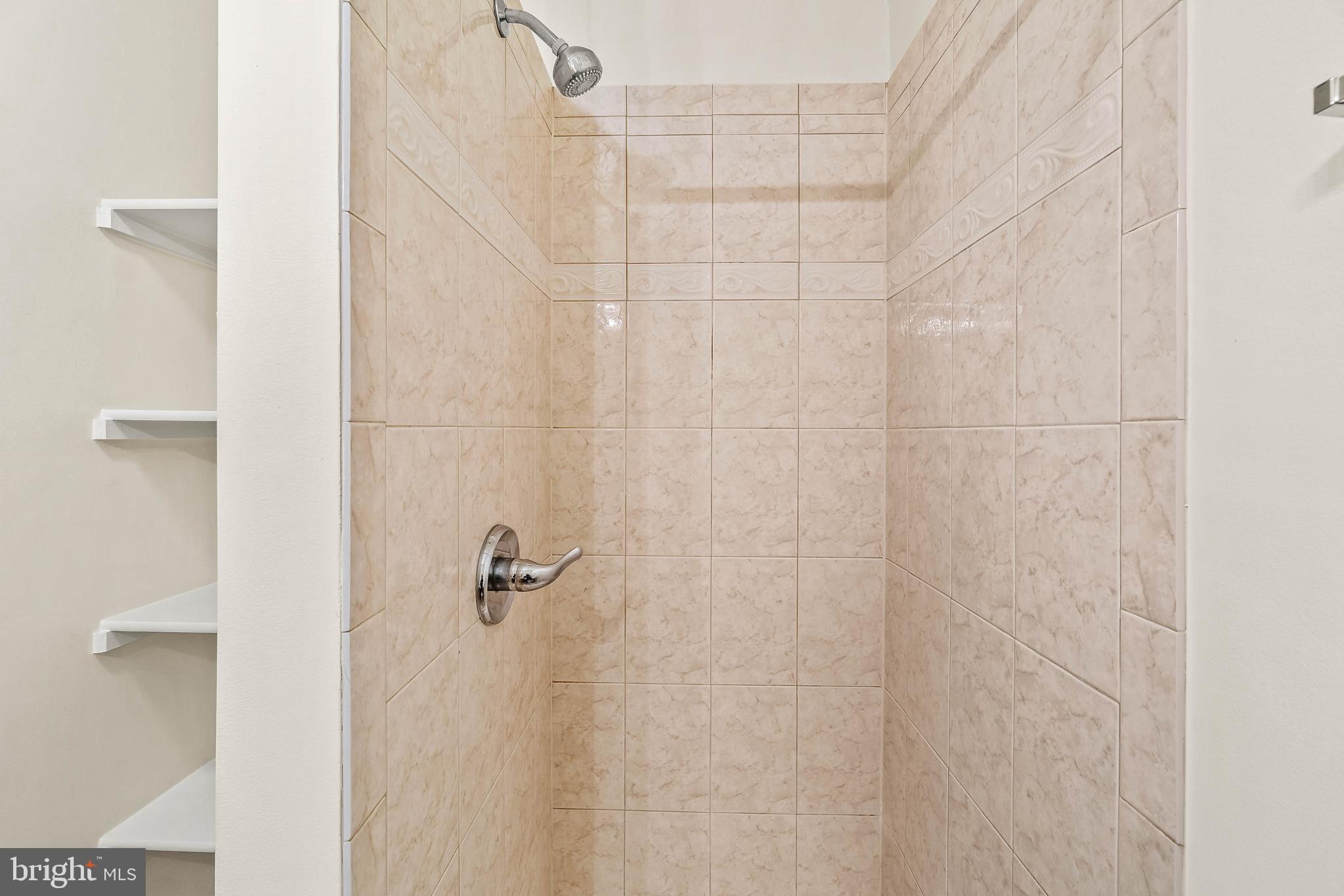 2233 Southgate Square Reston, VA 20191 - Photo 29 of 40