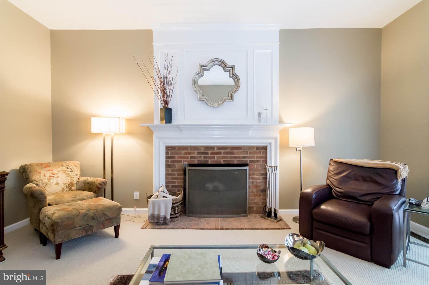 9735 Hidden Valley Road Vienna, VA 22181 - Photo 3 of 29 Interior (General)