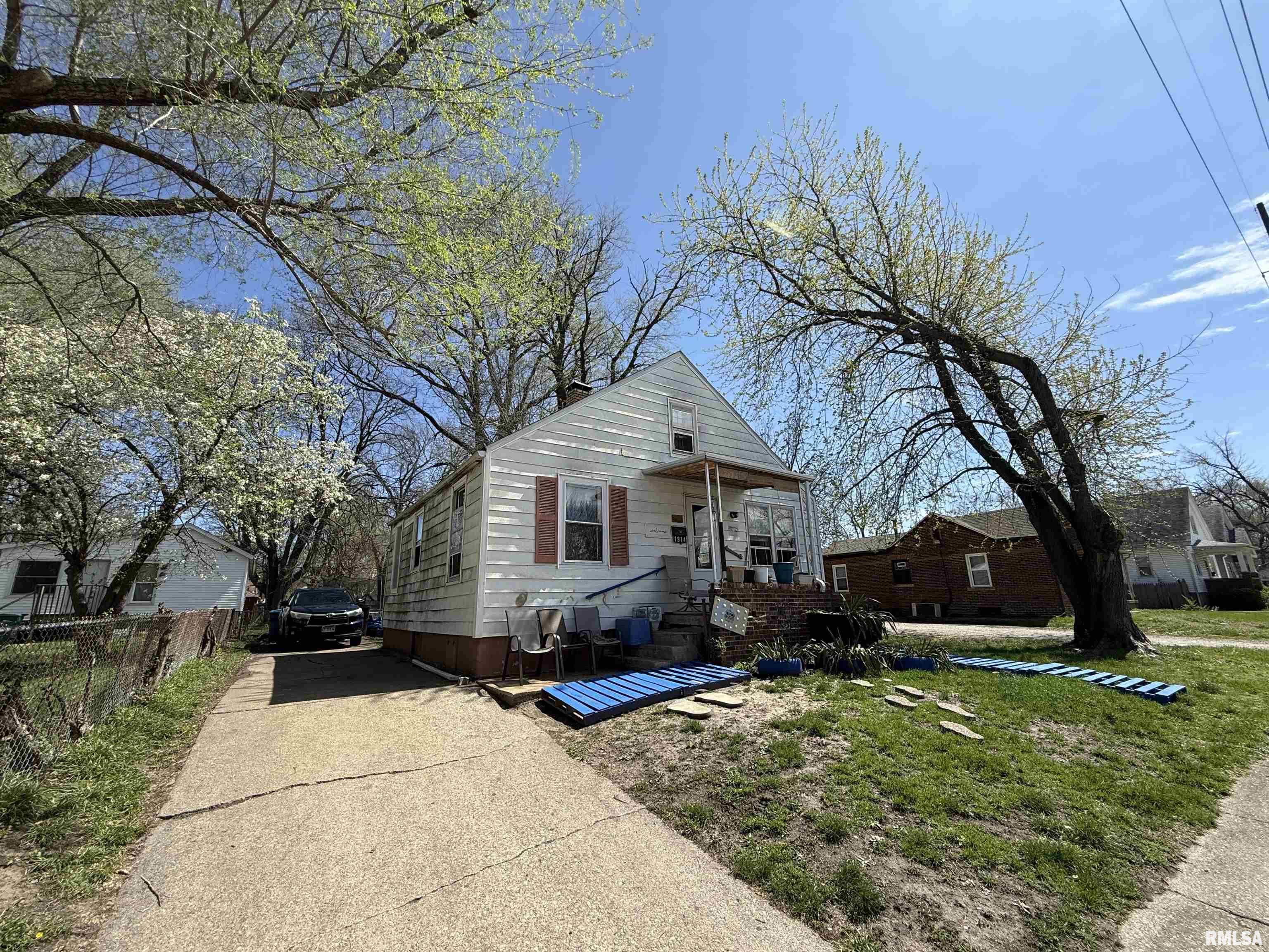 1914 South 16th Street Springfield, IL 62703 - Photo 2 of 6