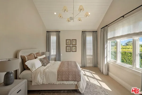 $60,000 | 15000 Altata Drive, Pacific Palisades, CA 90272