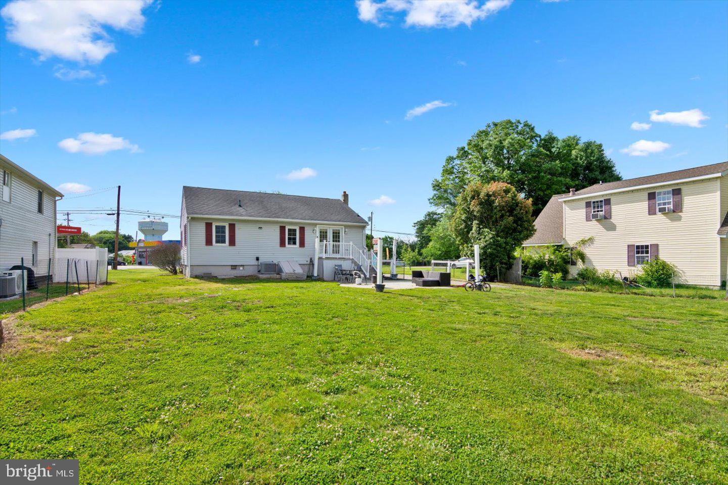370 South Hook Road Pennsville, NJ 08070 - Photo 25 of 31 Spacious yard with endless potential.