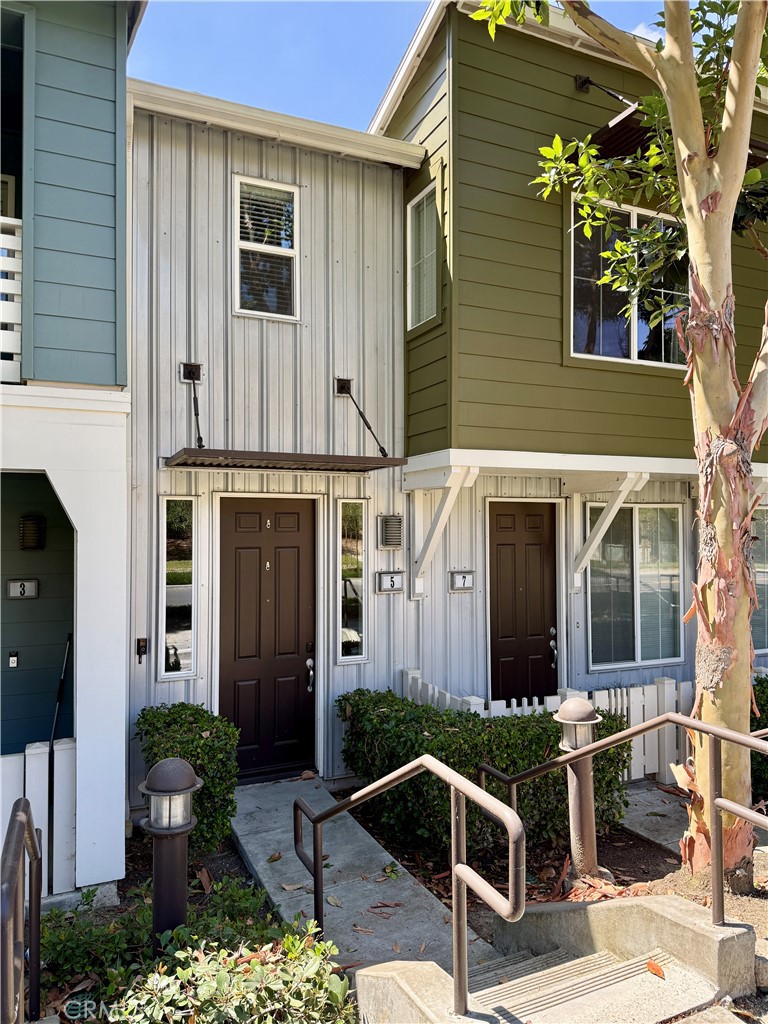 5 Quartz Lane Ladera Ranch, CA 92694 - Photo 55 of 55 Steps on Narrow Canyon leading to the front door
