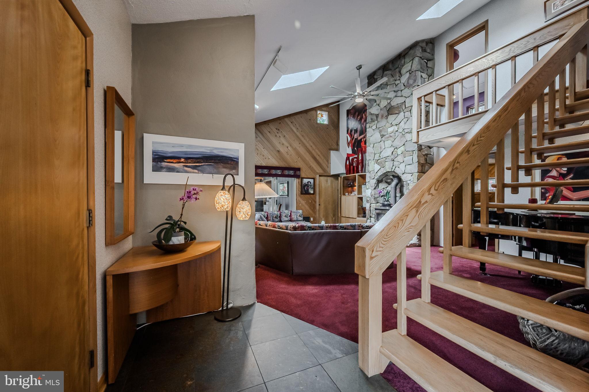 33 Morgan Hollow Way Landenberg, PA 19350 - Photo 15 of 60 Notice the cantilevered steps...