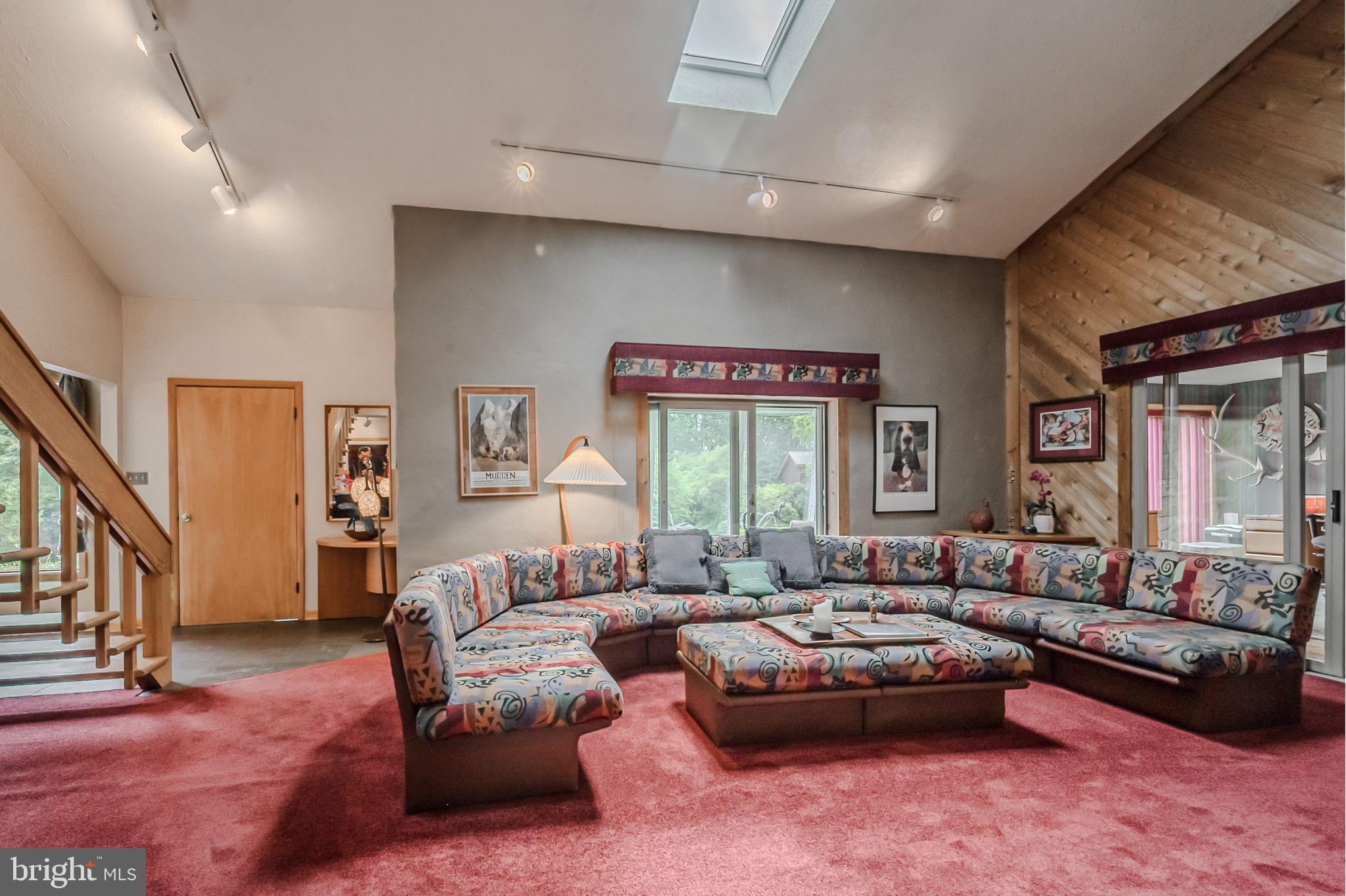 33 Morgan Hollow Way Landenberg, PA 19350 - Photo 16 of 60 Large living room with high ceilings