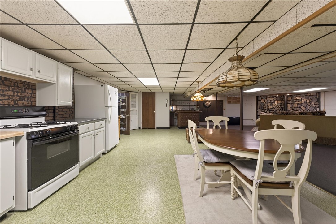 66 Rick Edge Circle Irondequoit, NY 14609 - Photo 26 of 42 Basement Kitchen