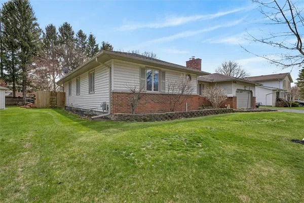 $319,900 | 66 Rick Edge Circle, Irondequoit, NY 14609