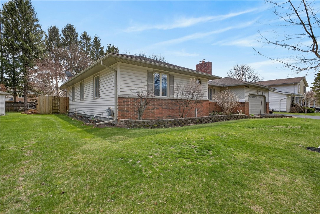 66 Rick Edge Circle Irondequoit, NY 14609 - Photo 3 of 42