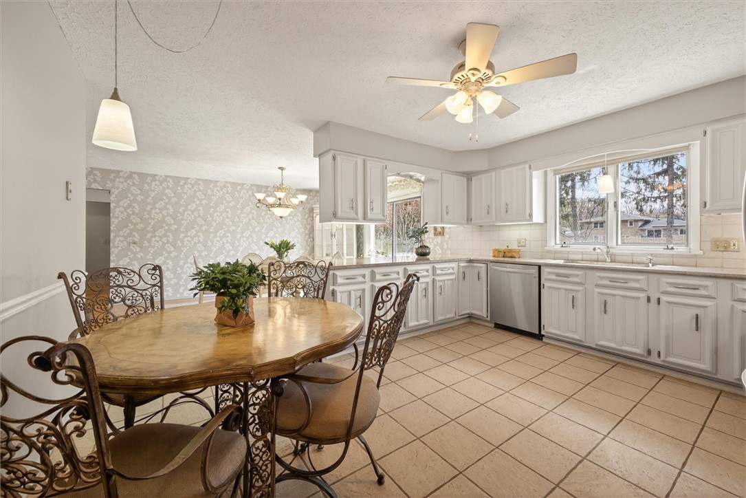 66 Rick Edge Circle Irondequoit, NY 14609 - Photo 10 of 42 Kitchen