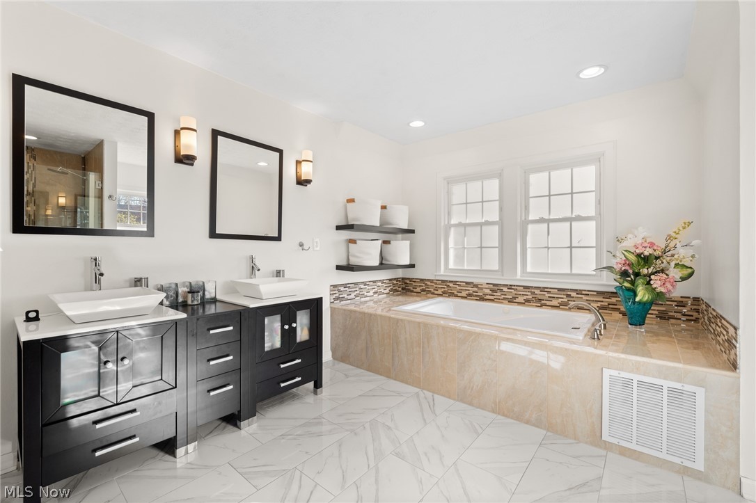 3357 Ardmore Road Cleveland, OH 44120 - Photo 22 of 35 Gallery Image 22