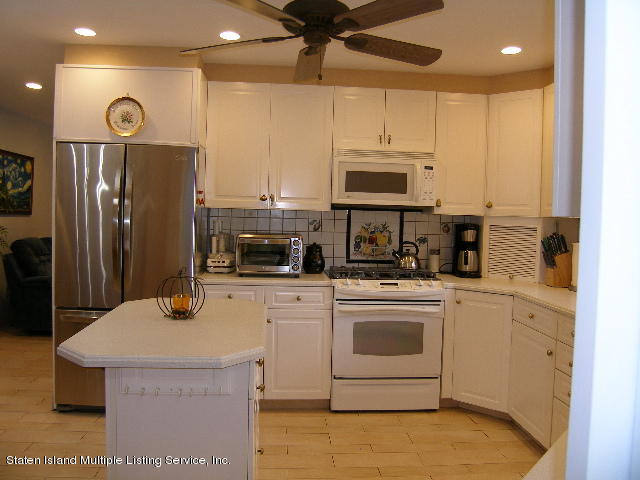68 Romer Road Staten Island, NY 10304 - Photo 8 of 24 P4210140