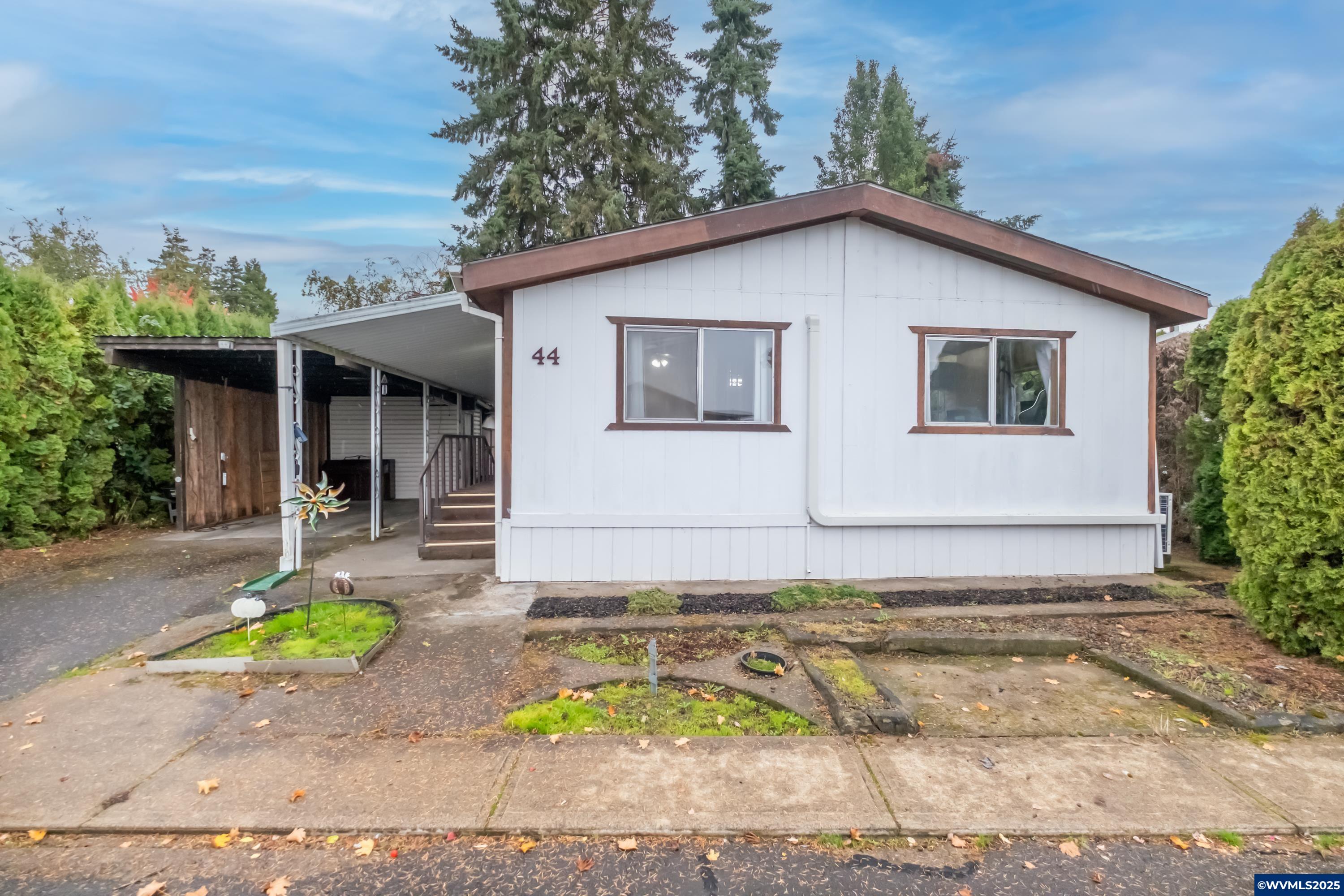 141 South 17th Street, Unit 44 Independence, OR 97351 - Photo 2 of 25