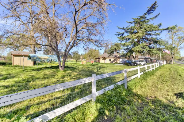 $900,000 | 9835 Harvey Road, Galt, CA 95632