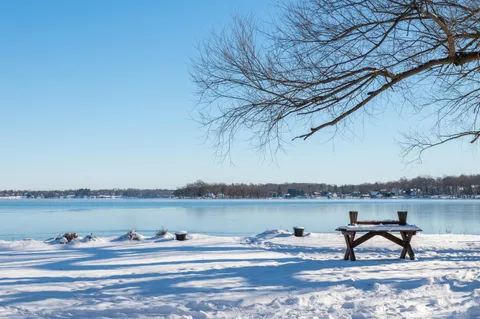 $2,200,000 | W304N2426 Maple Avenue, Delafield, WI 53072