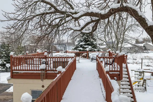 $2,200,000 | W304N2426 Maple Avenue, Delafield, WI 53072