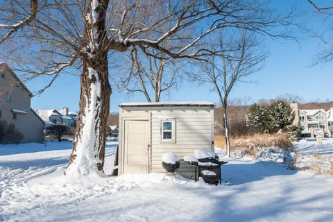 $2,200,000 | W304N2426 Maple Avenue, Delafield, WI 53072