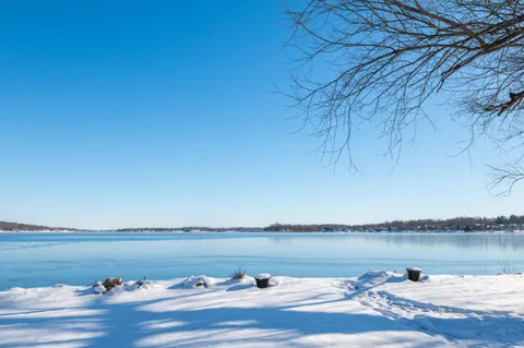 $2,200,000 | W304N2426 Maple Avenue, Delafield, WI 53072