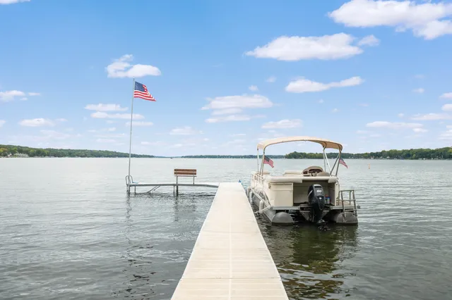 $2,200,000 | W304N2426 Maple Avenue, Delafield, WI 53072