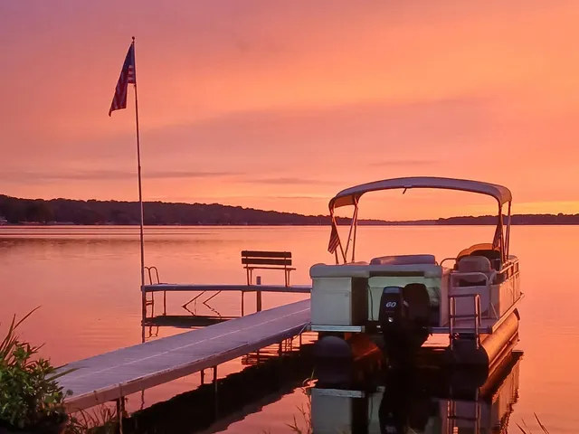 $2,200,000 | W304N2426 Maple Avenue, Delafield, WI 53072