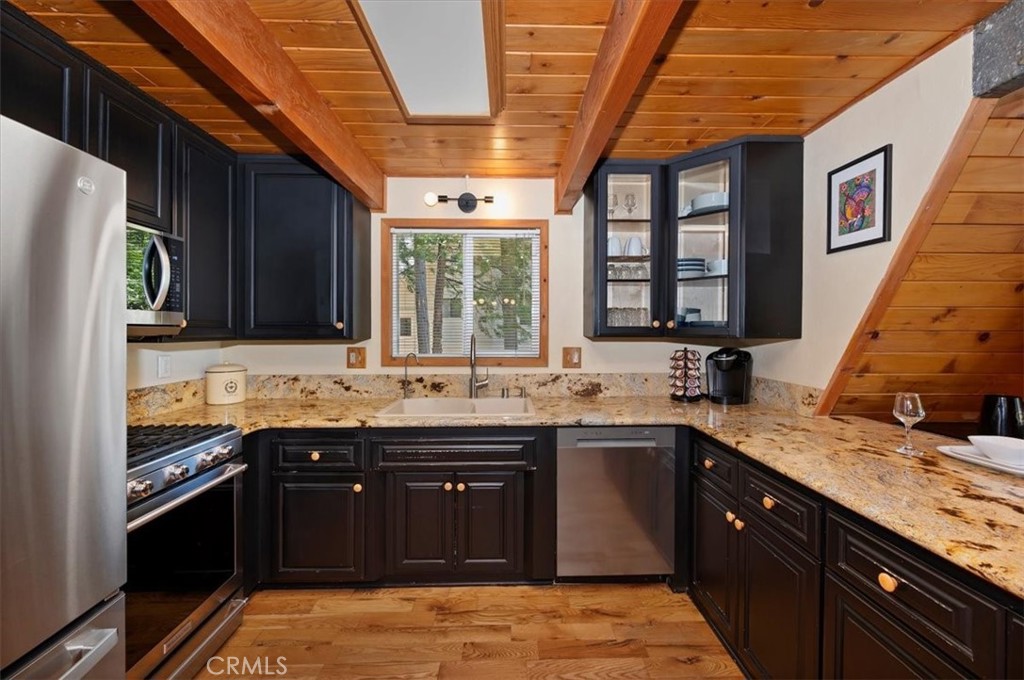 349 Castle Gate Road Lake Arrowhead, CA 92352 - Photo 25 of 77
