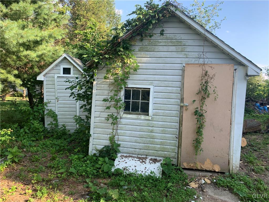 578 Batts Switch Road Pen Argyl, PA 18072 - Photo 11 of 32 Gallery Image 11