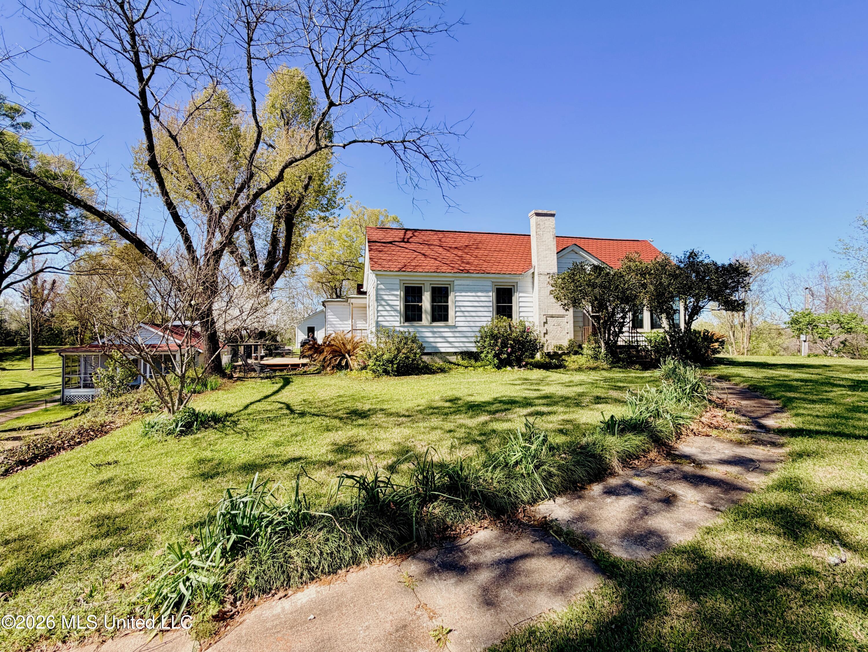 78 Government Front View House & Cottage