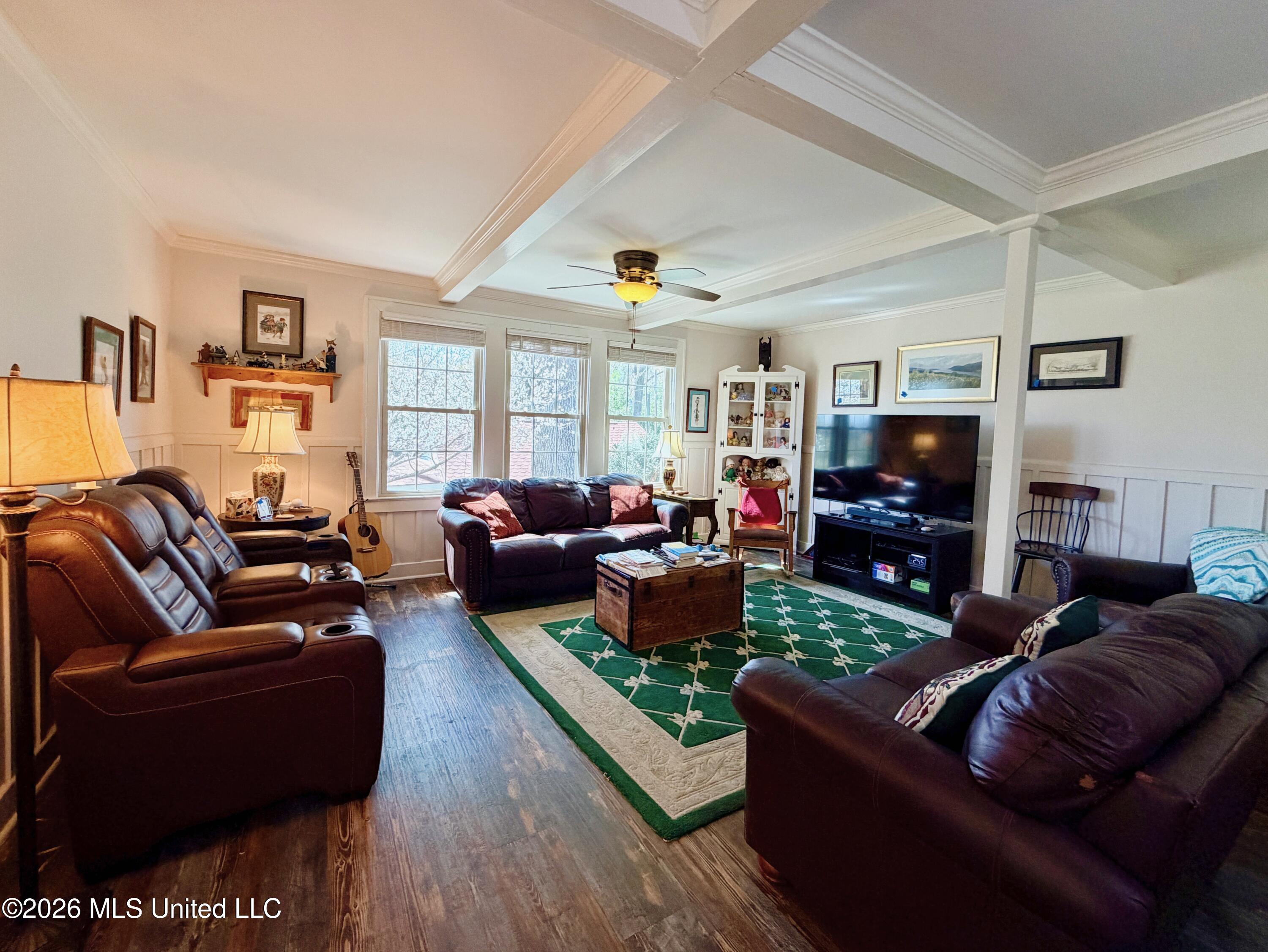 78 Government Fleet Road Natchez, MS 39120 - Photo 14 of 59 78 Government Family Room