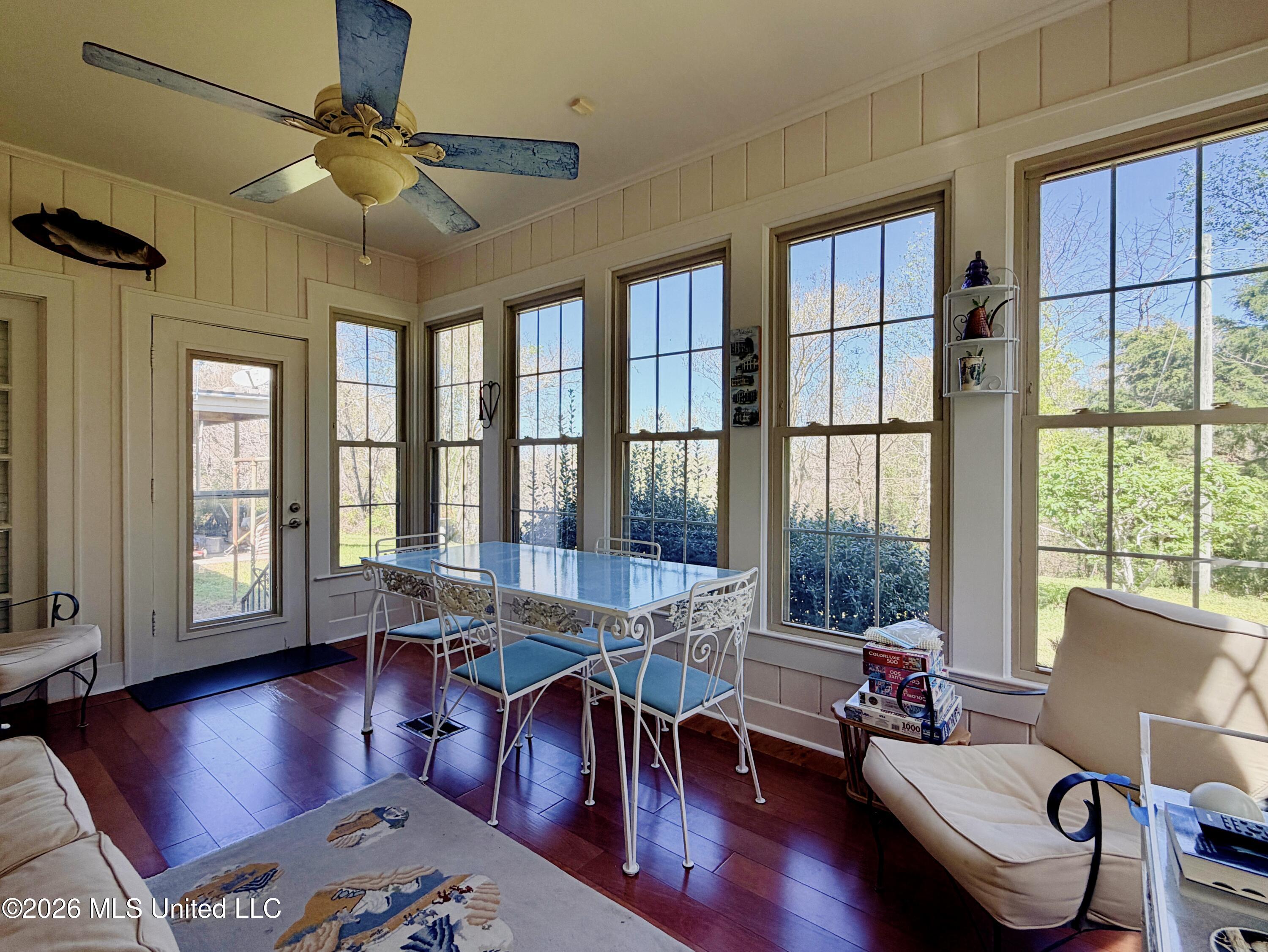 78 Government Fleet Road Natchez, MS 39120 - Photo 15 of 34 78 Government Sunroom