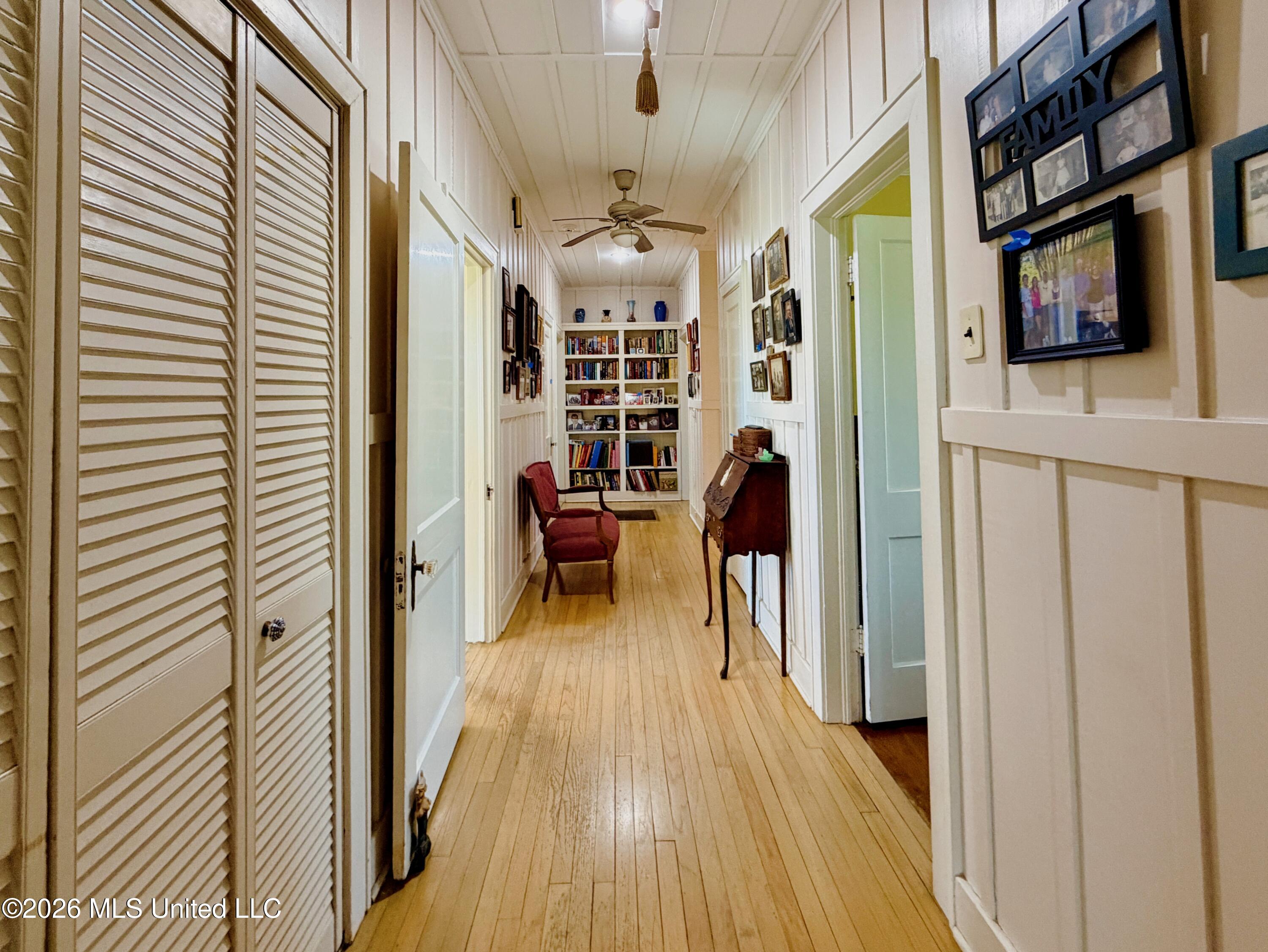 78 Government Fleet Road Natchez, MS 39120 - Photo 16 of 34 78 Government Hallway