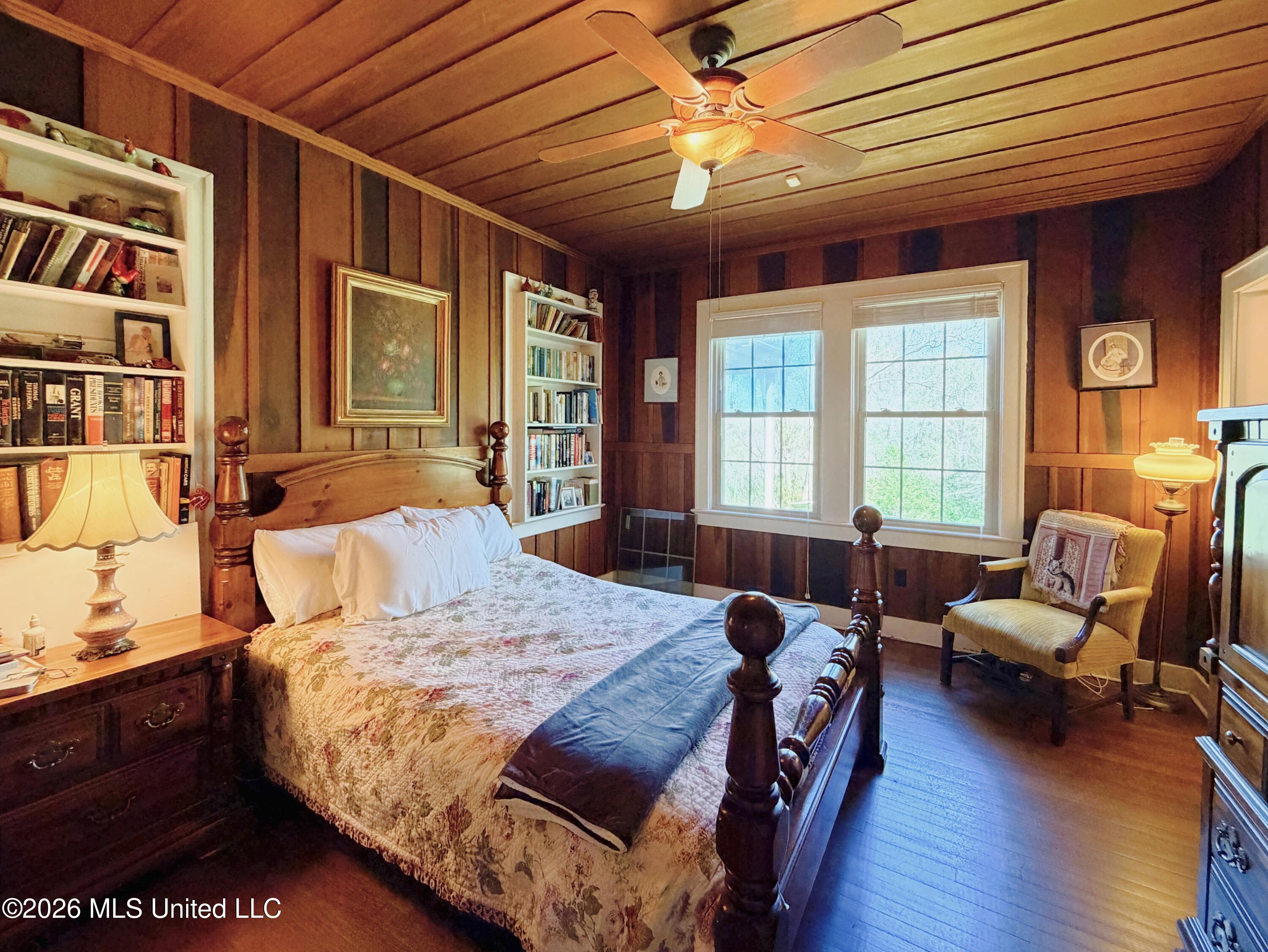 78 Government Fleet Road Natchez, MS 39120 - Photo 19 of 34 78 Government Bedroom 2 Window view