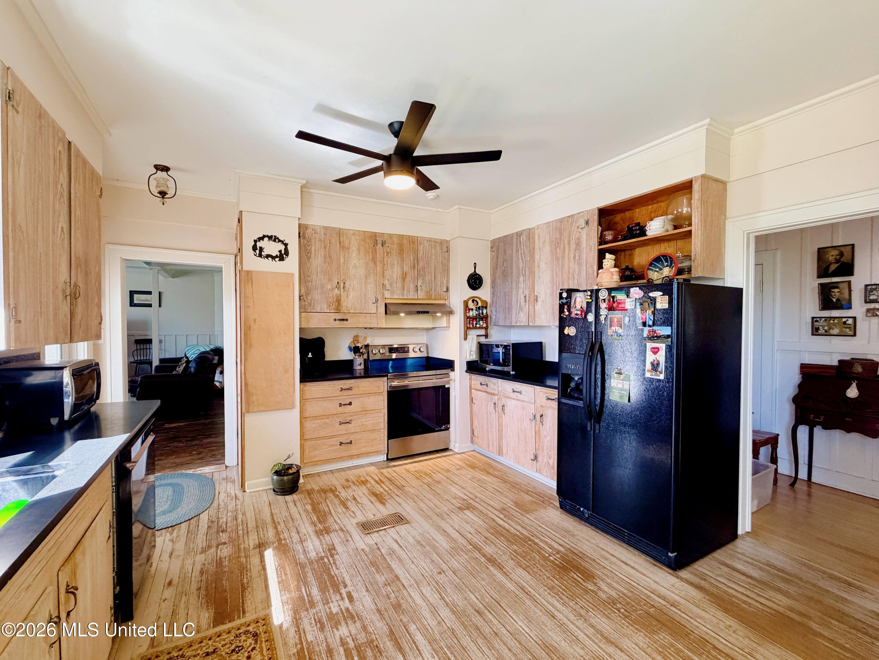 78 Government Fleet Road Natchez, MS 39120 - Photo 23 of 59 78 Government Kitchen