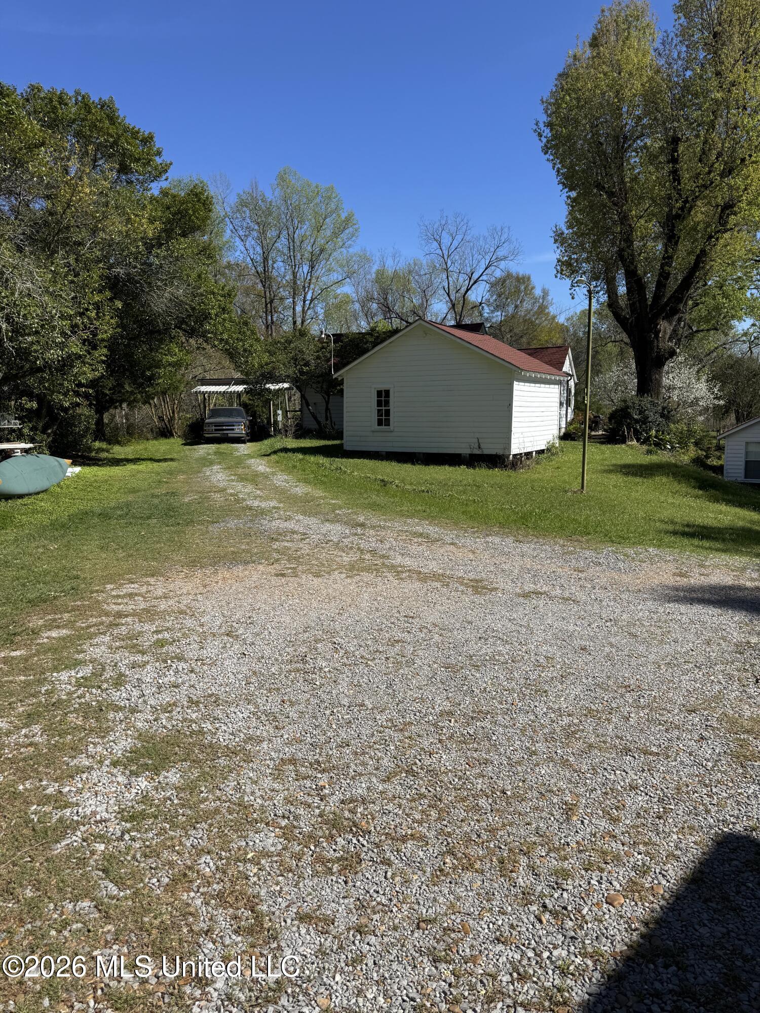 78 Government Fleet Road Natchez, MS 39120 - Photo 46 of 59 78 Government carport view rear