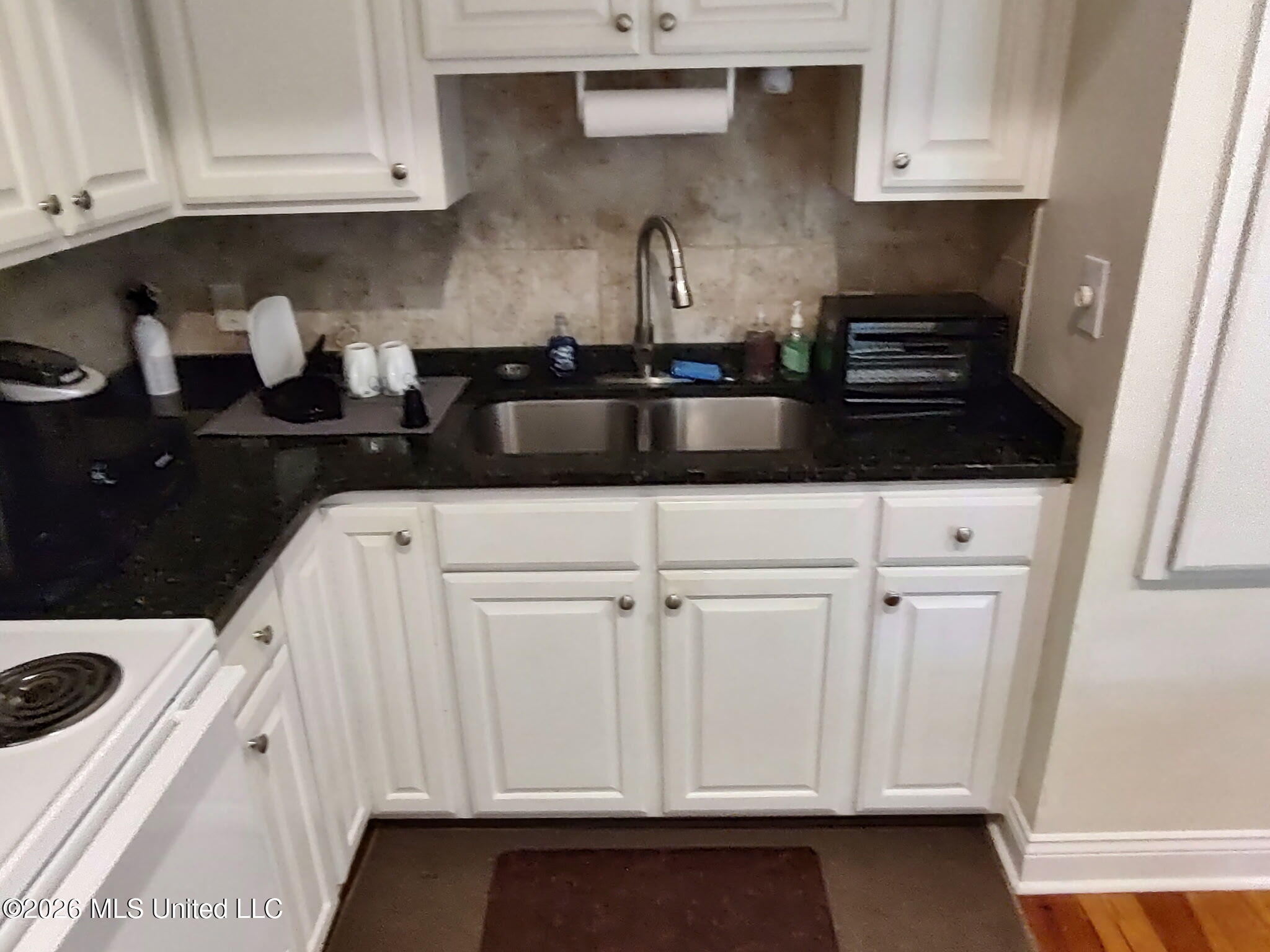 78 Government Fleet Road Natchez, MS 39120 - Photo 58 of 59 78 GOVERNMENT FLEET COTTAGE KITCHEN 2