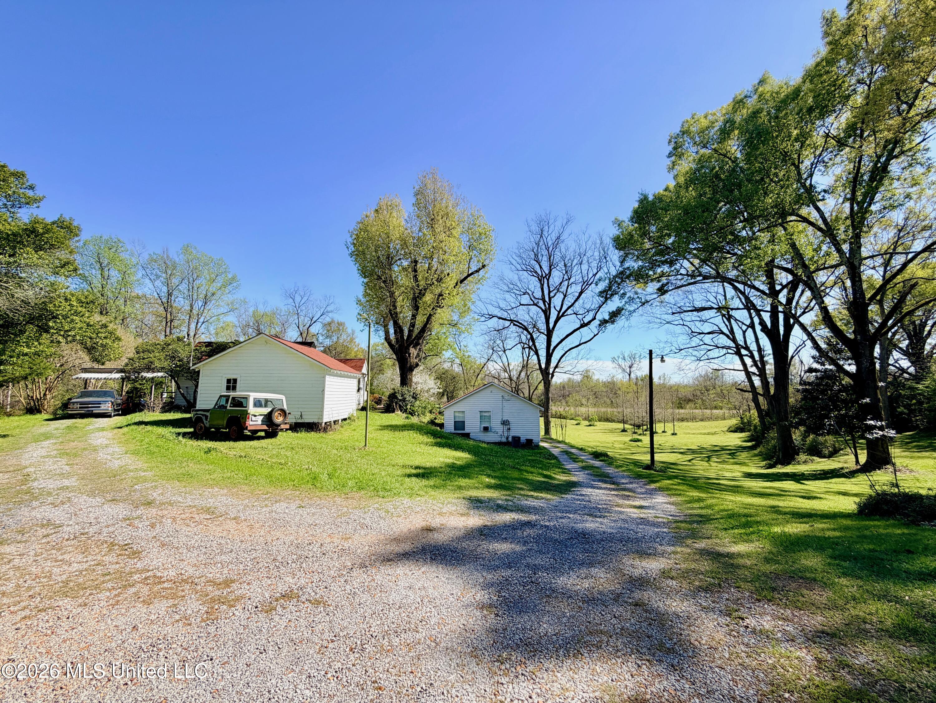78 Government Fleet Road Natchez, MS 39120 - Photo 9 of 59 78 Government Back View 2