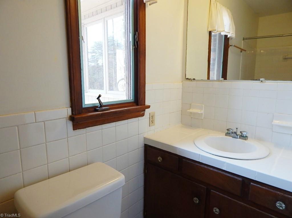 5736 Bunch Road Oak Ridge, NC 27310 - Photo 12 of 30 Bathroom