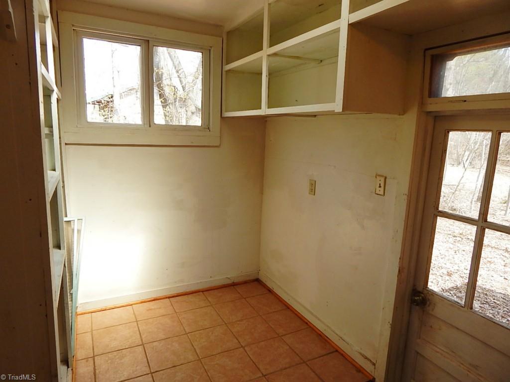 5736 Bunch Road Oak Ridge, NC 27310 - Photo 15 of 30 Mud room