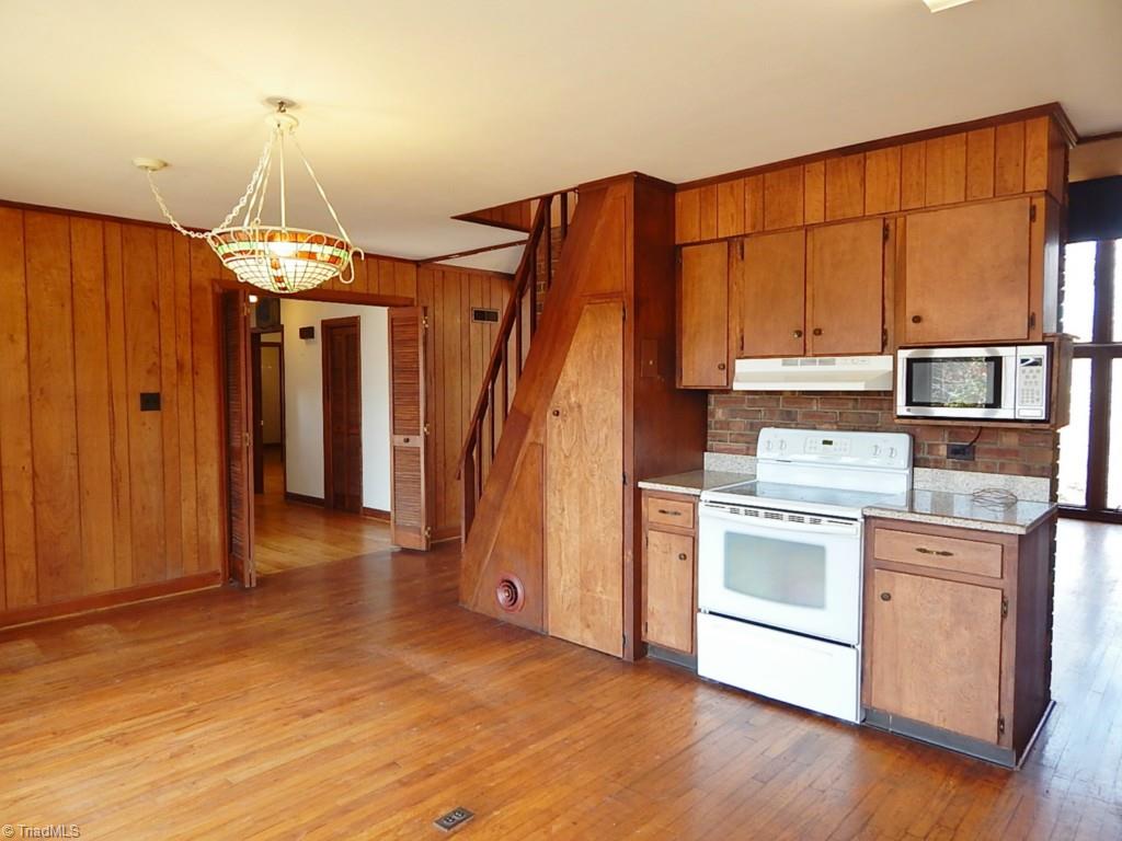 5736 Bunch Road Oak Ridge, NC 27310 - Photo 6 of 30 Kitchen