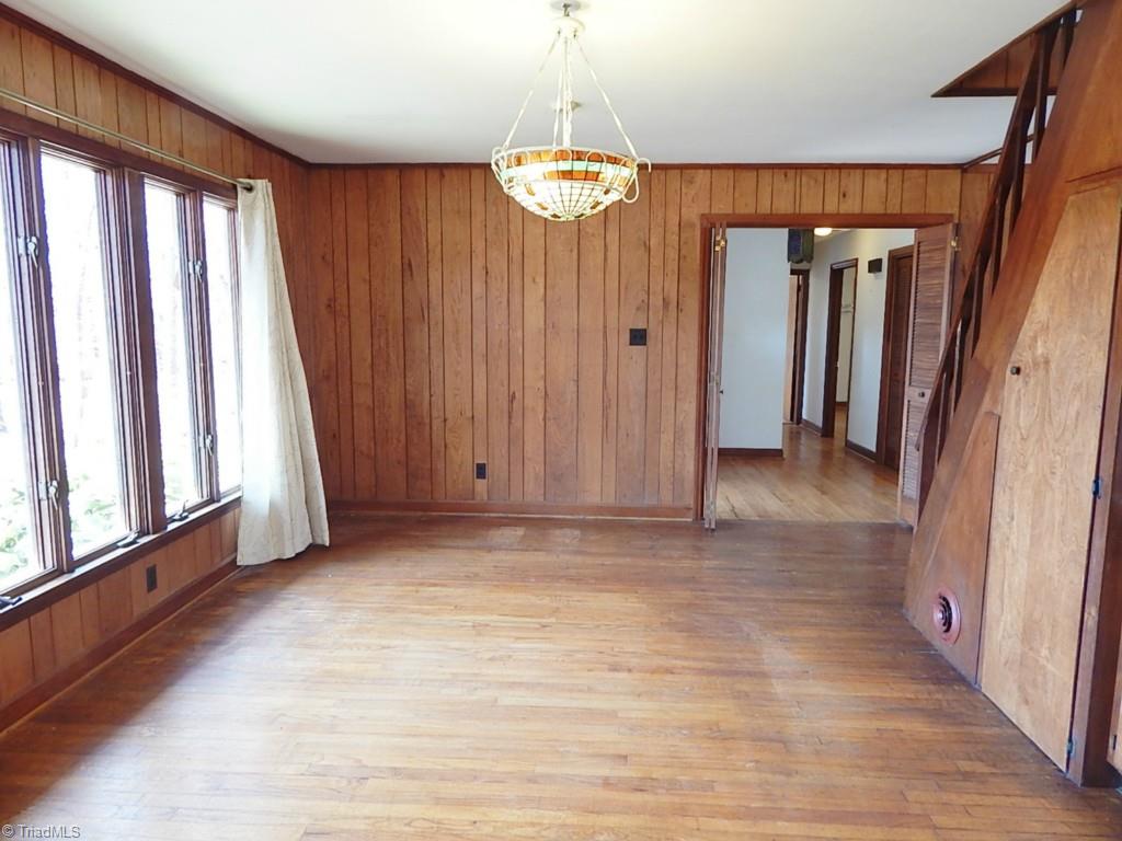 5736 Bunch Road Oak Ridge, NC 27310 - Photo 7 of 30 Dining area in kitcen