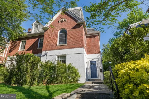 $1,475,000 | 2927 Cathedral Avenue Northwest, Washington, DC 20008