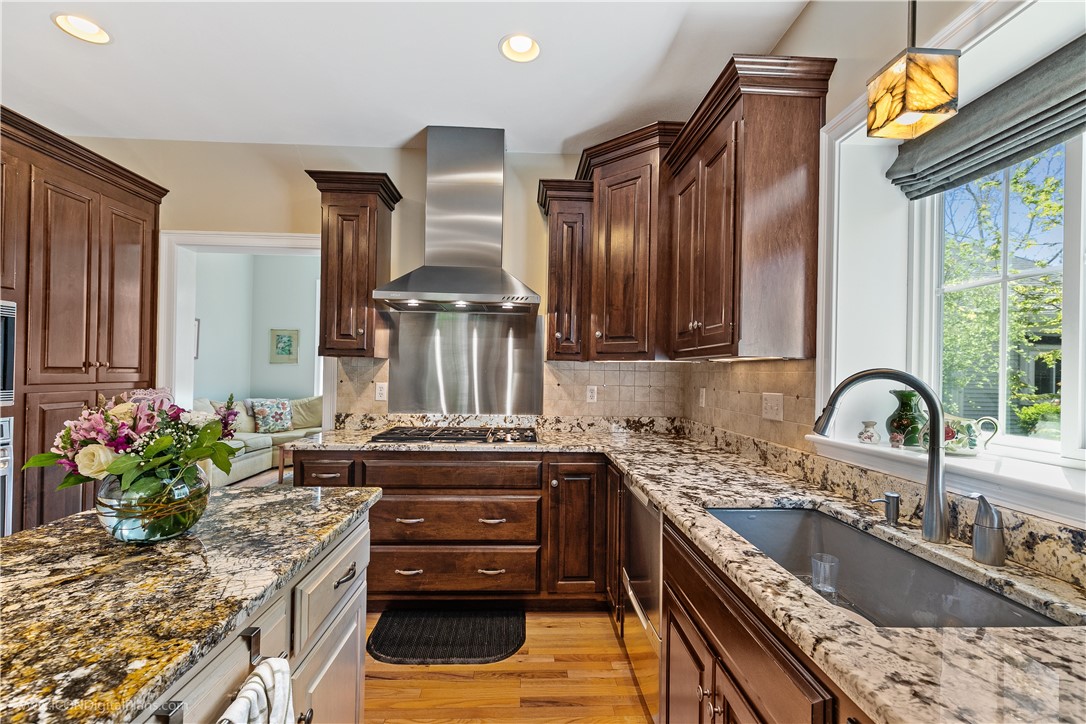 21 Winterberry Way Norfolk, MA 02056 - Photo 8 of 48 Gallery Image 8