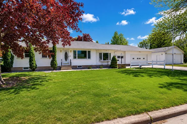 $460,000 | 847 17th Street Northeast, Owatonna, MN 55060