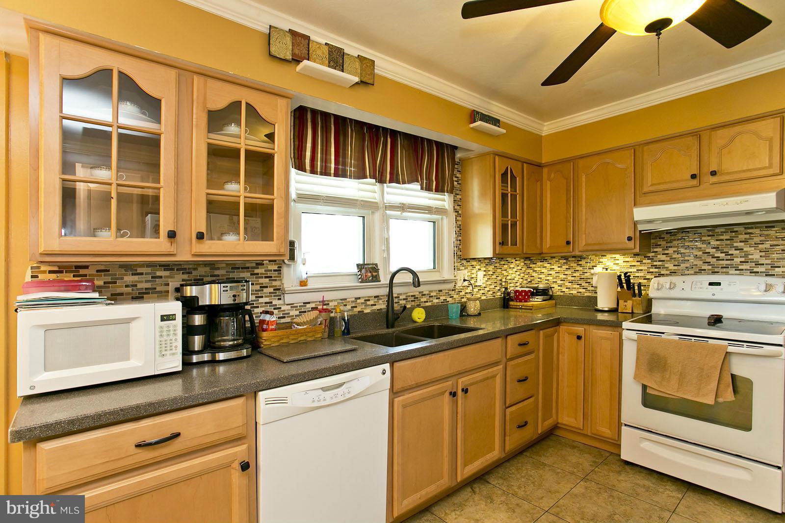 200 Ridge Road Winchester, VA 22602 - Photo 5 of 30 Kitchen